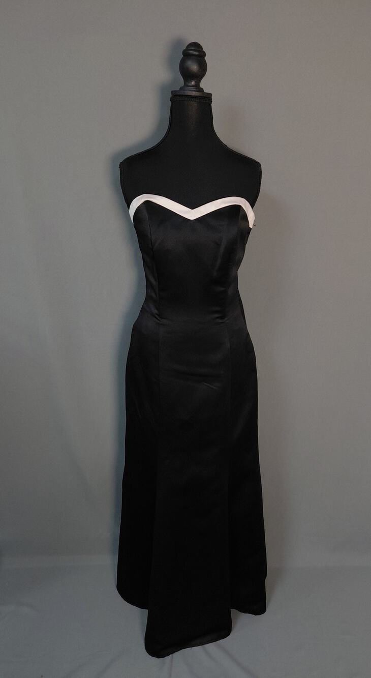 Masquerade Black Sweetheart Neck Maxi Satin Lace Dress Women Size 9/10